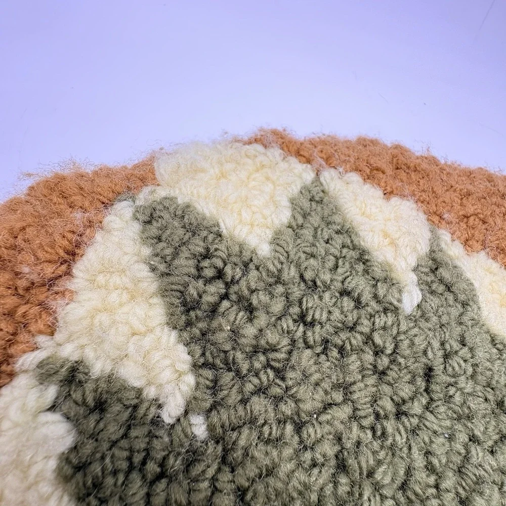 Handmade Latch Hook Chair Cover Round 16